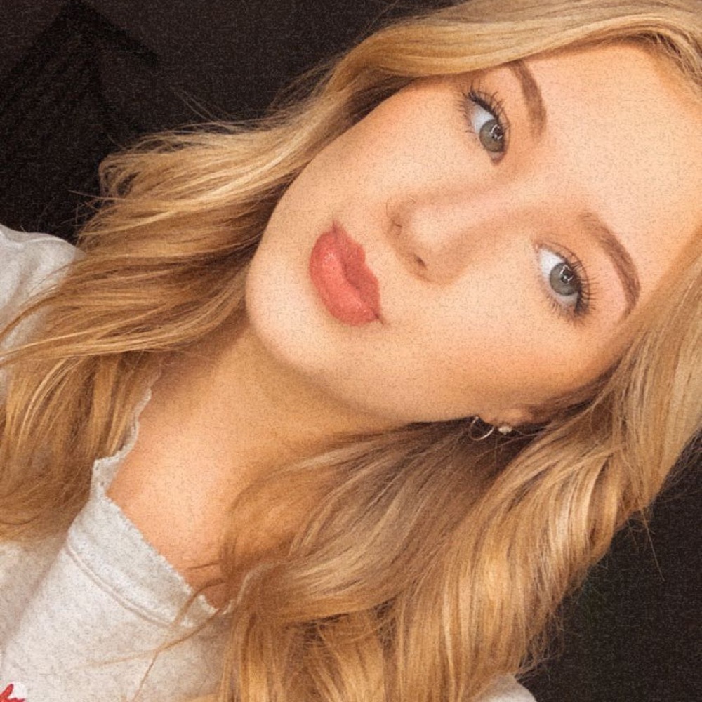 Meet your Posher, Brooke